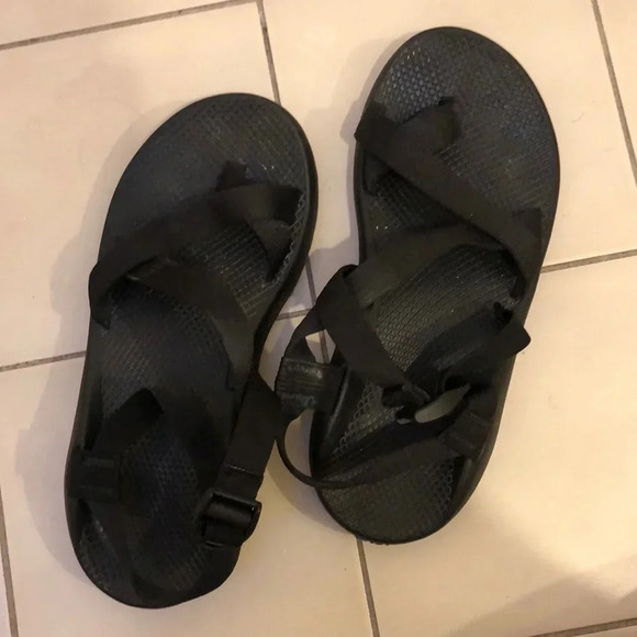 Chacos Z toe loop vibram soles, black, men’s size 10, EUC hiking camping outdoor - Picture 2 of 7